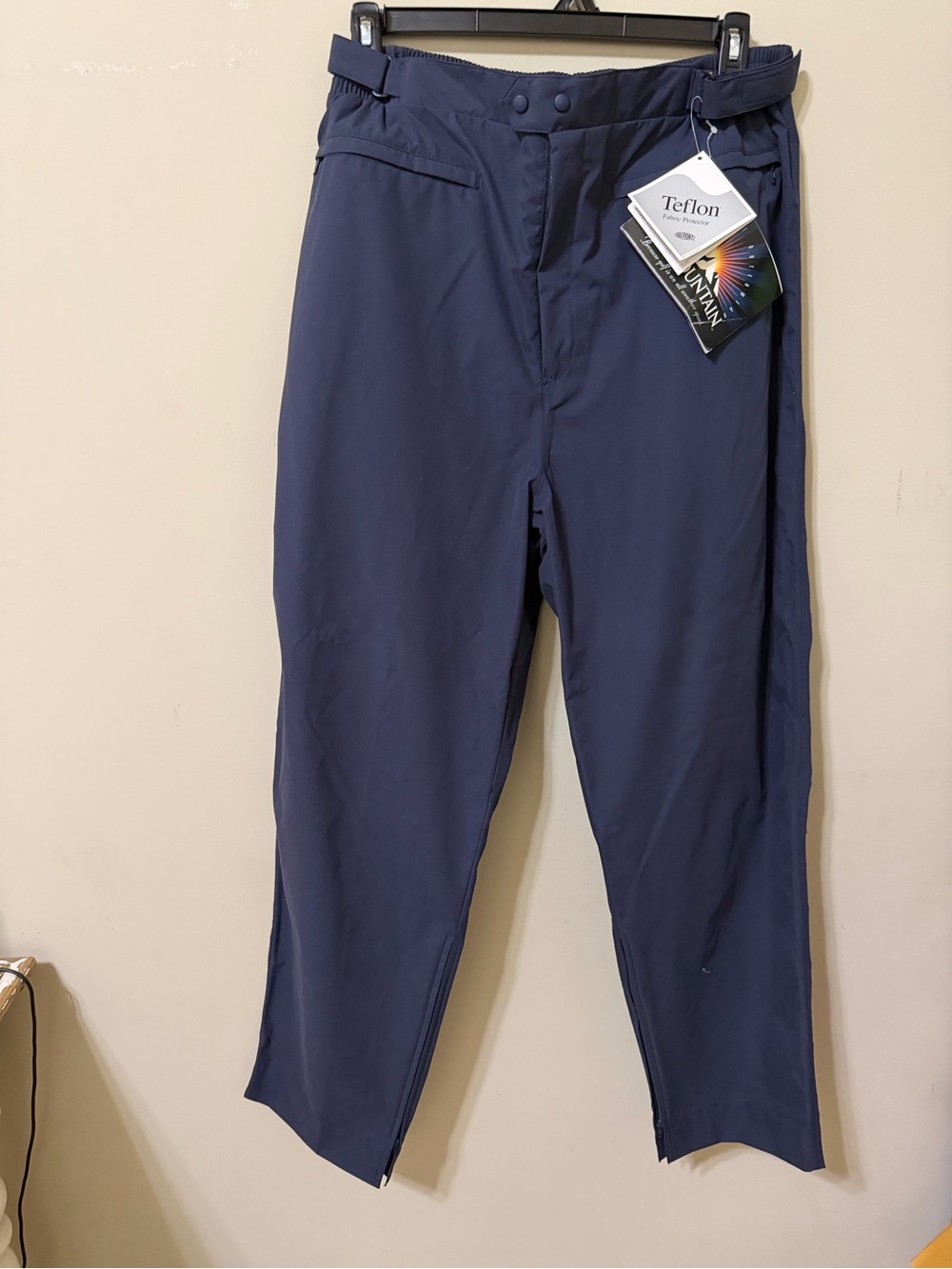Sun Mountain men’s golf Teflon-Tagged Navy Men's Chinos xl nwt comfy stylish